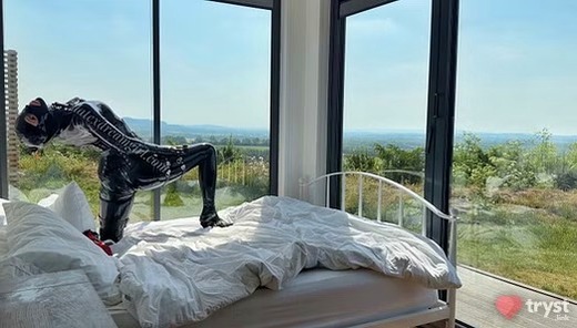LatexDreamGirl