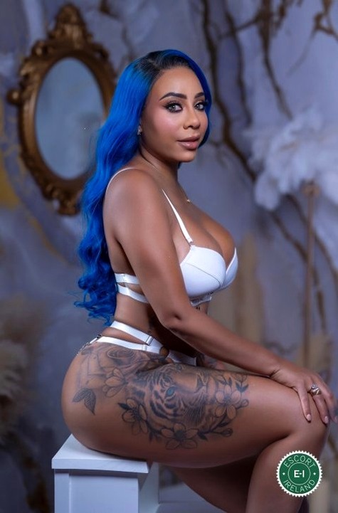 Natally Hot
